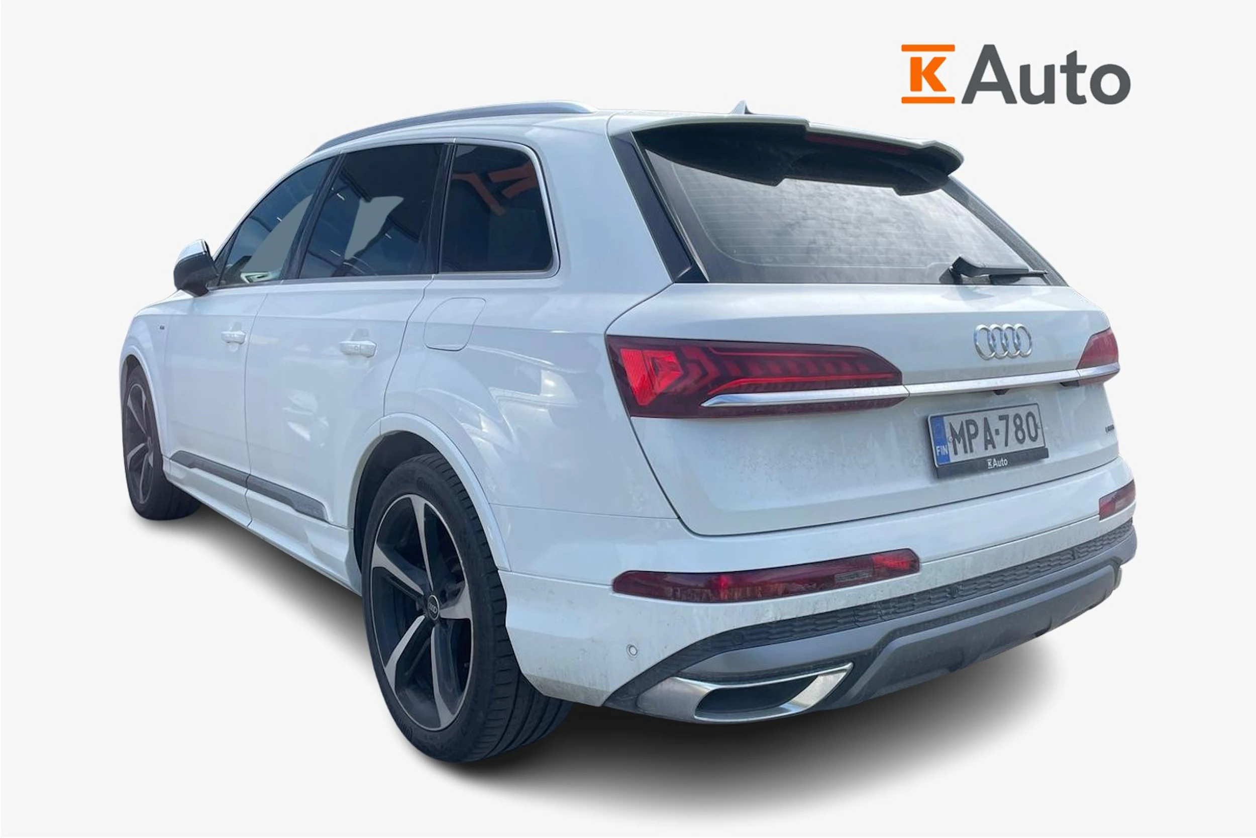 valkoinen Audi Q7 2023 kuva 2.