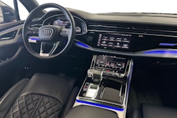 met. harmaa Audi Q7 2023 kuva 9.
