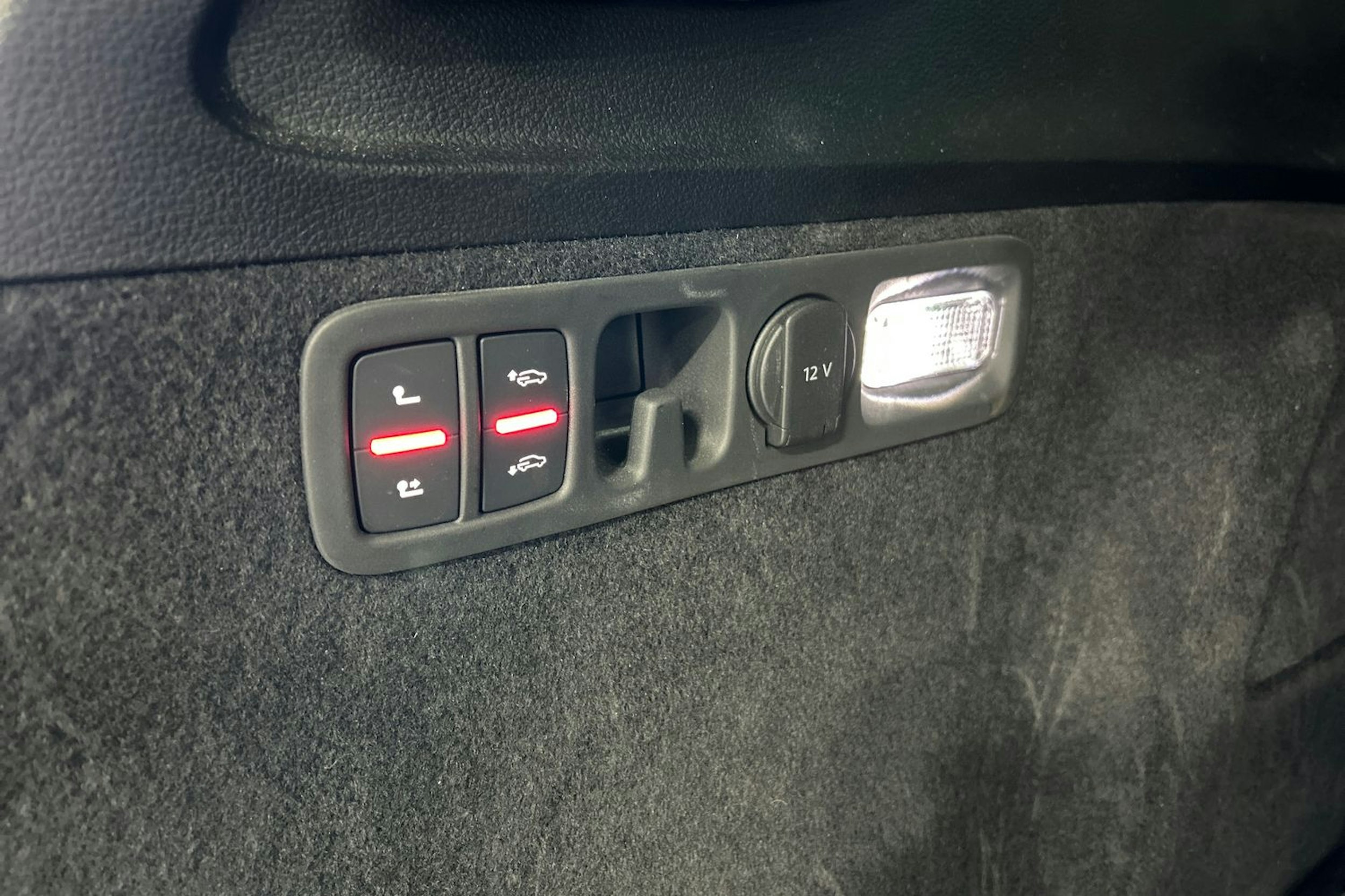 met. harmaa Audi Q7 2023 kuva 21.