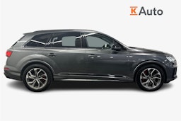 harmaa Audi Q7 2023 kuva 6.