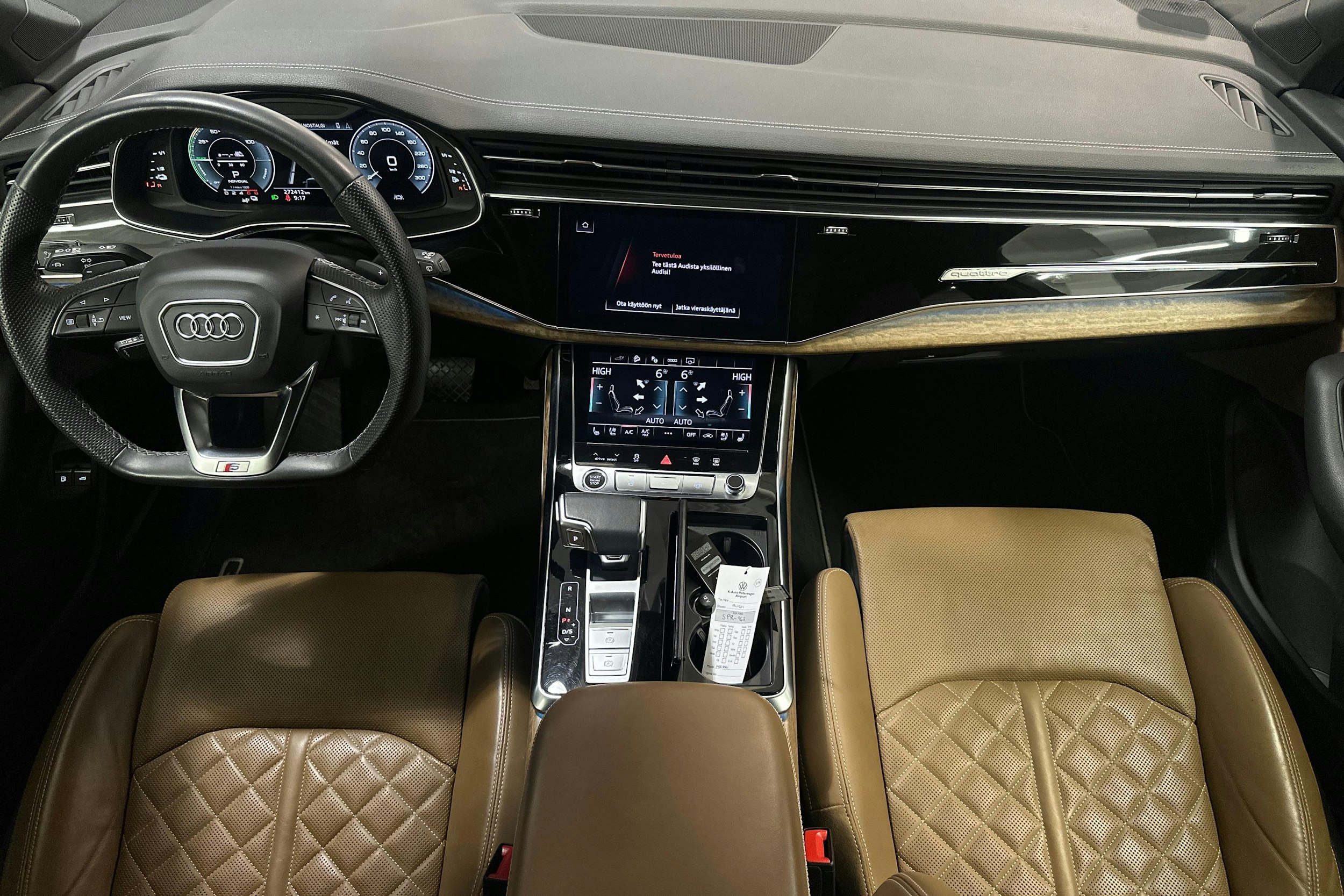 harmaa Audi Q7 2023 kuva 9.