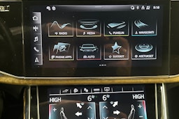 harmaa Audi Q7 2023 kuva 19.