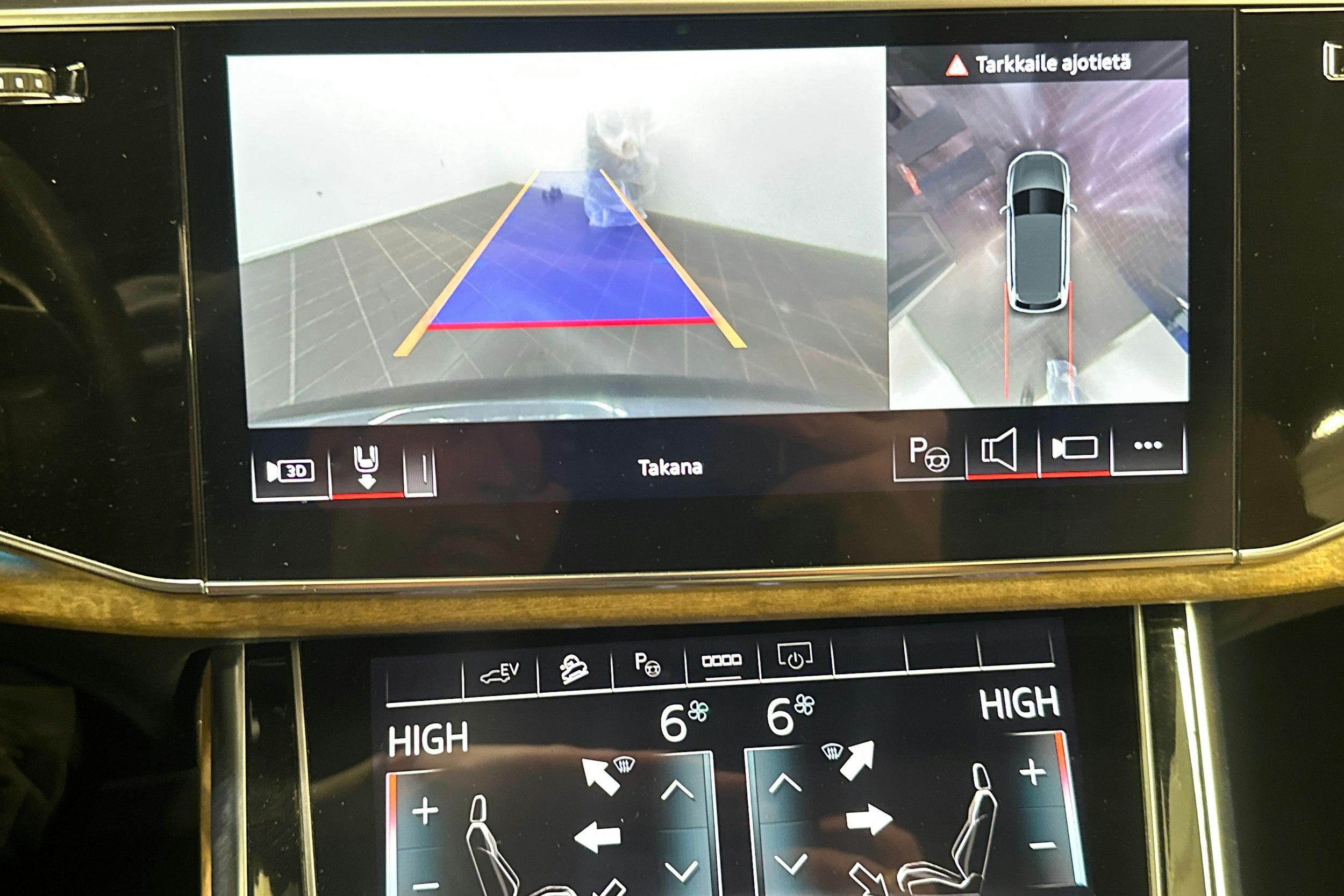 harmaa Audi Q7 2023 kuva 22.