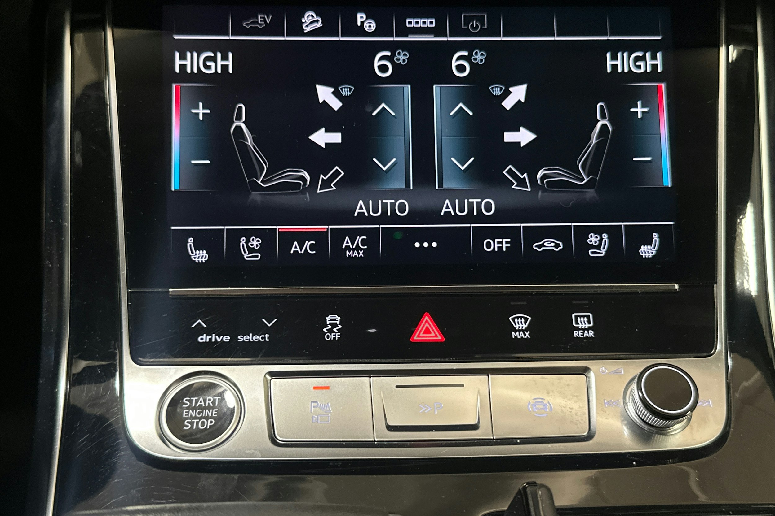 harmaa Audi Q7 2023 kuva 23.