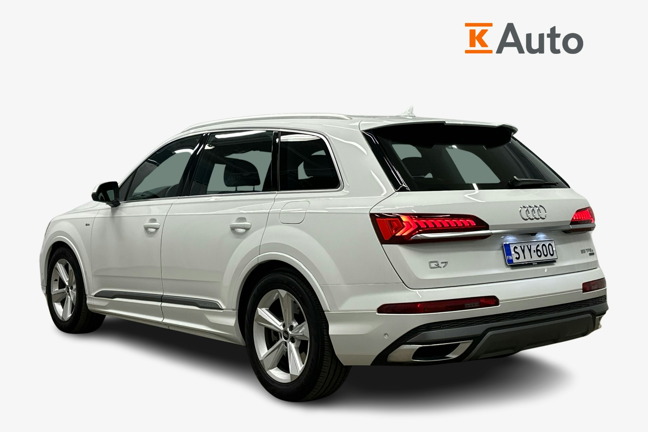valkoinen Audi Q7 2023 kuva 2.