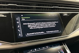 valkoinen Audi Q7 2023 kuva 14.
