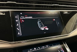 valkoinen Audi Q7 2023 kuva 19.