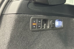 valkoinen Audi Q7 2023 kuva 28.