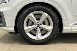 valkoinen Audi Q7 2023 kuva 29.