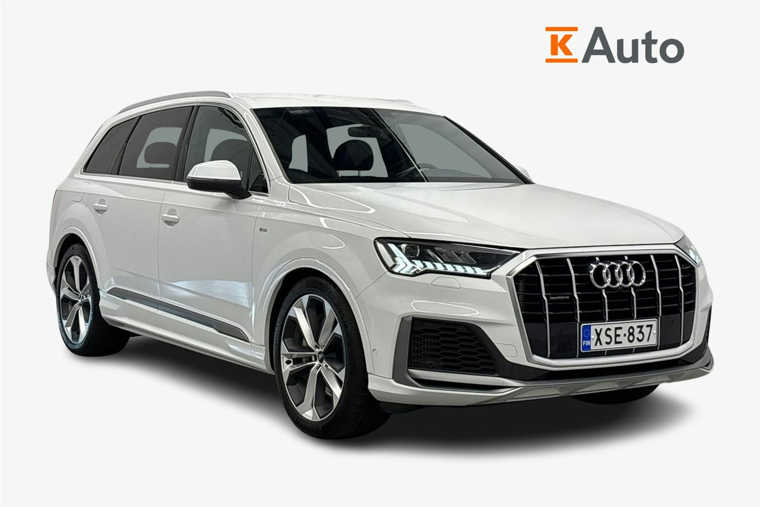 valkoinen Audi Q7 2023 kuva 1.