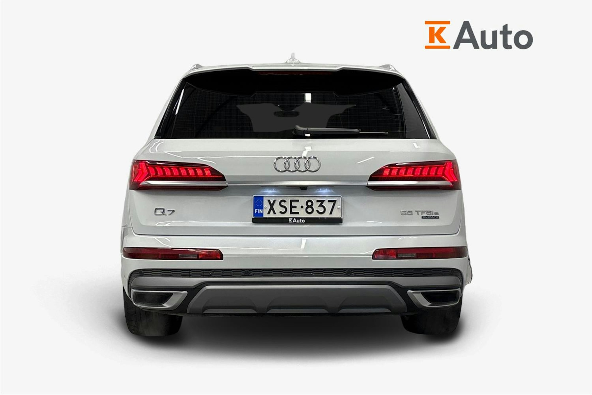 valkoinen Audi Q7 2023 kuva 3.
