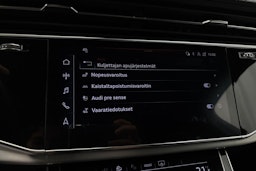 valkoinen Audi Q7 2023 kuva 25.
