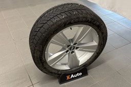 valkoinen Audi Q7 2023 kuva 30.