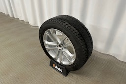 harmaa Audi Q7 2024 kuva 12.