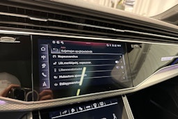 harmaa Audi Q7 2024 kuva 25.