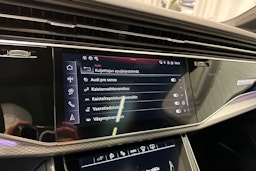 harmaa Audi Q7 2024 kuva 26.