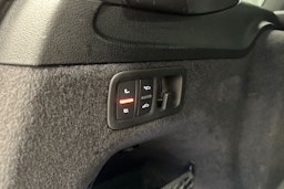 harmaa Audi Q7 2024 kuva 37.