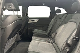 hopea Audi Q7 2024 kuva 10.