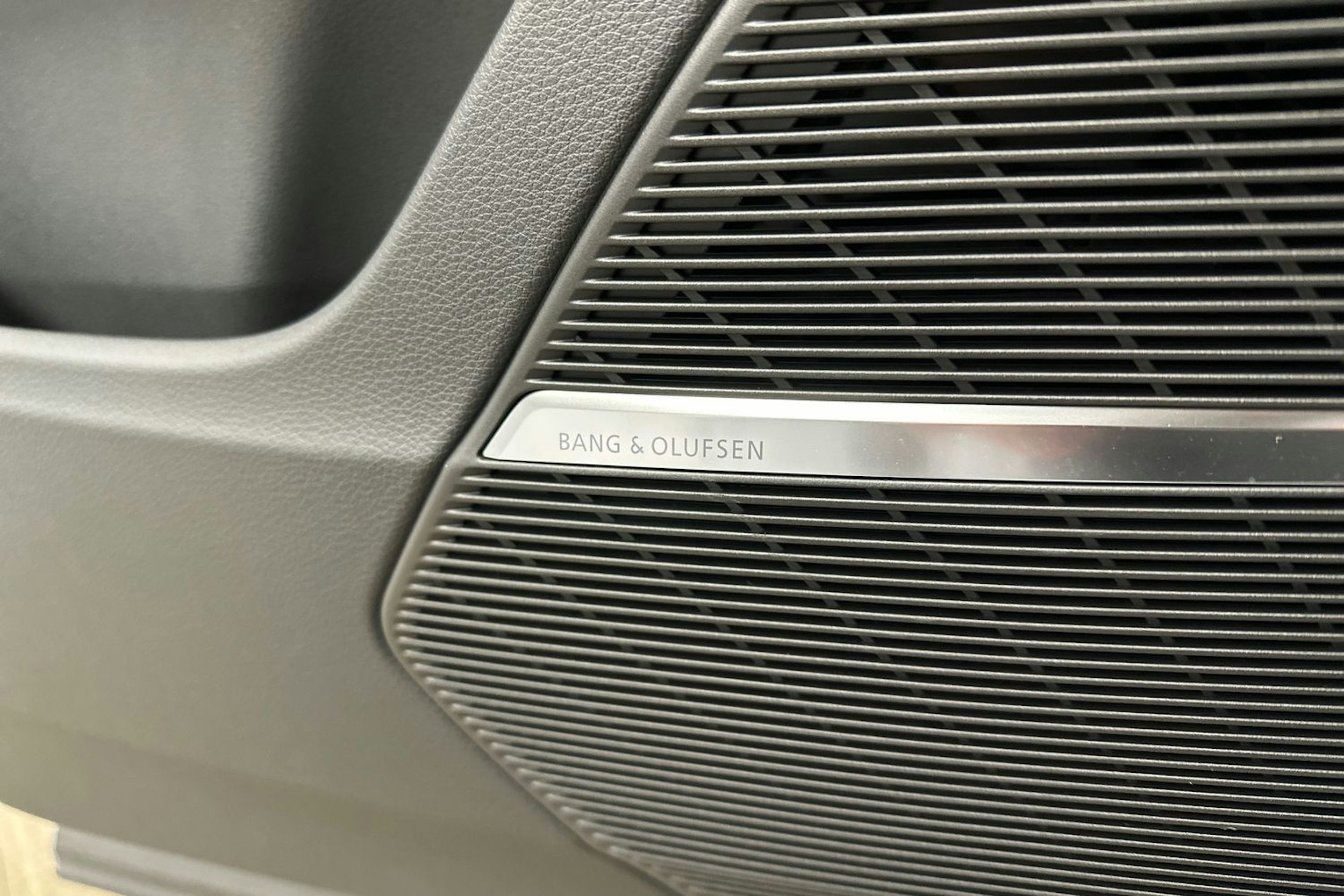 hopea Audi Q7 2024 kuva 31.