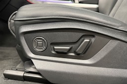 hopea Audi Q7 2024 kuva 33.