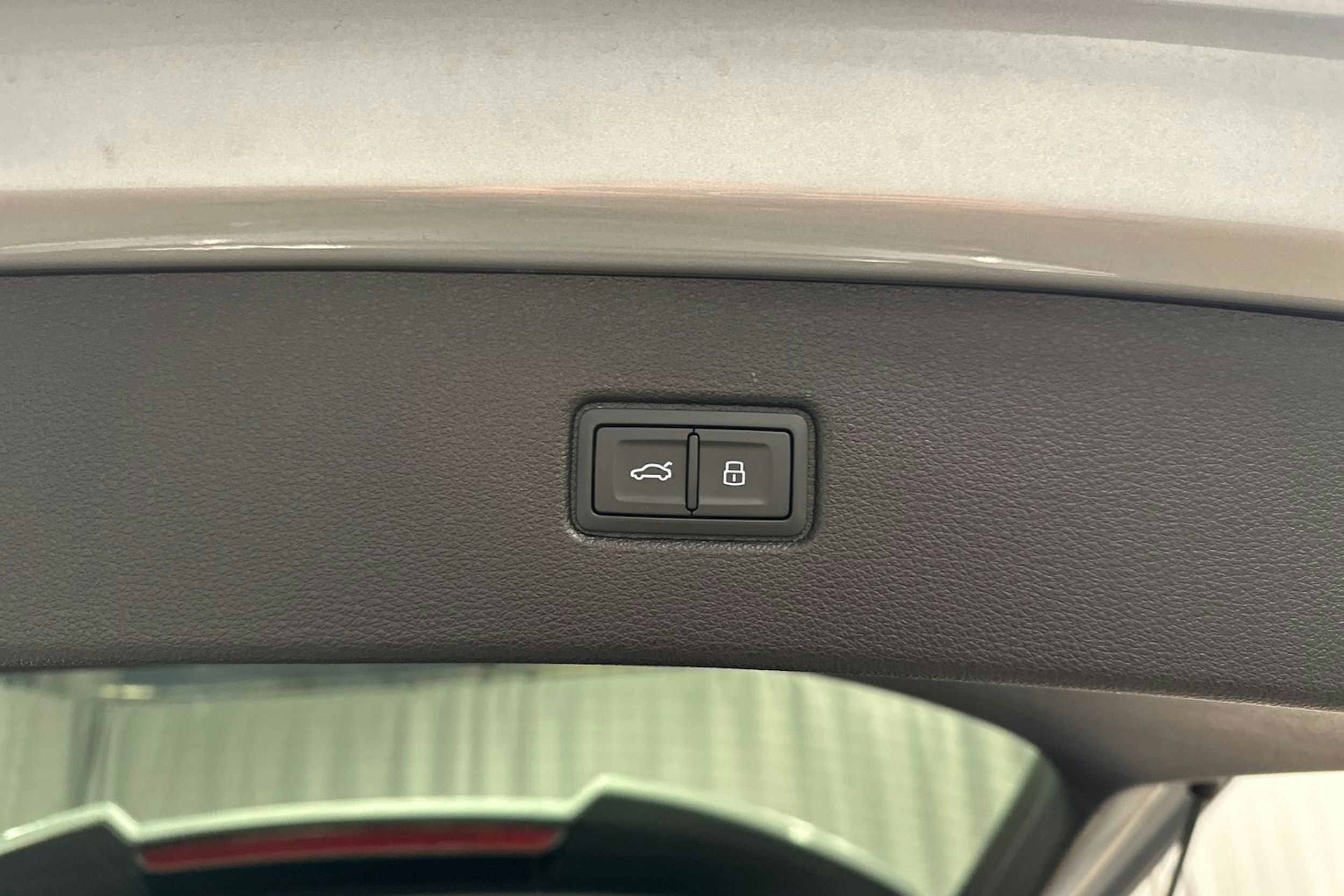 hopea Audi Q7 2024 kuva 38.