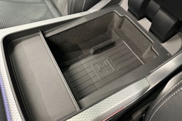 hopea Audi Q7 2024 kuva 42.