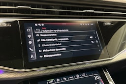 harmaa Audi Q7 2024 kuva 21.