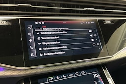 harmaa Audi Q7 2024 kuva 22.