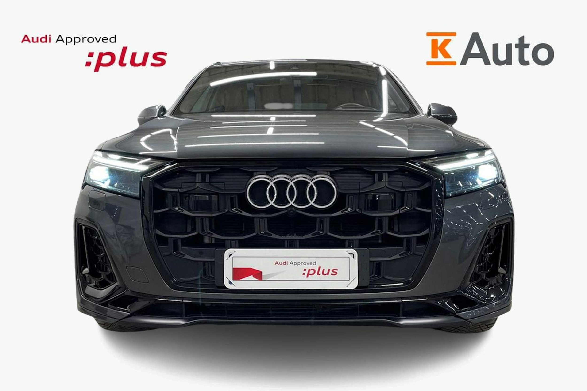 Harmaa Audi Q7 2024 kuva 5.