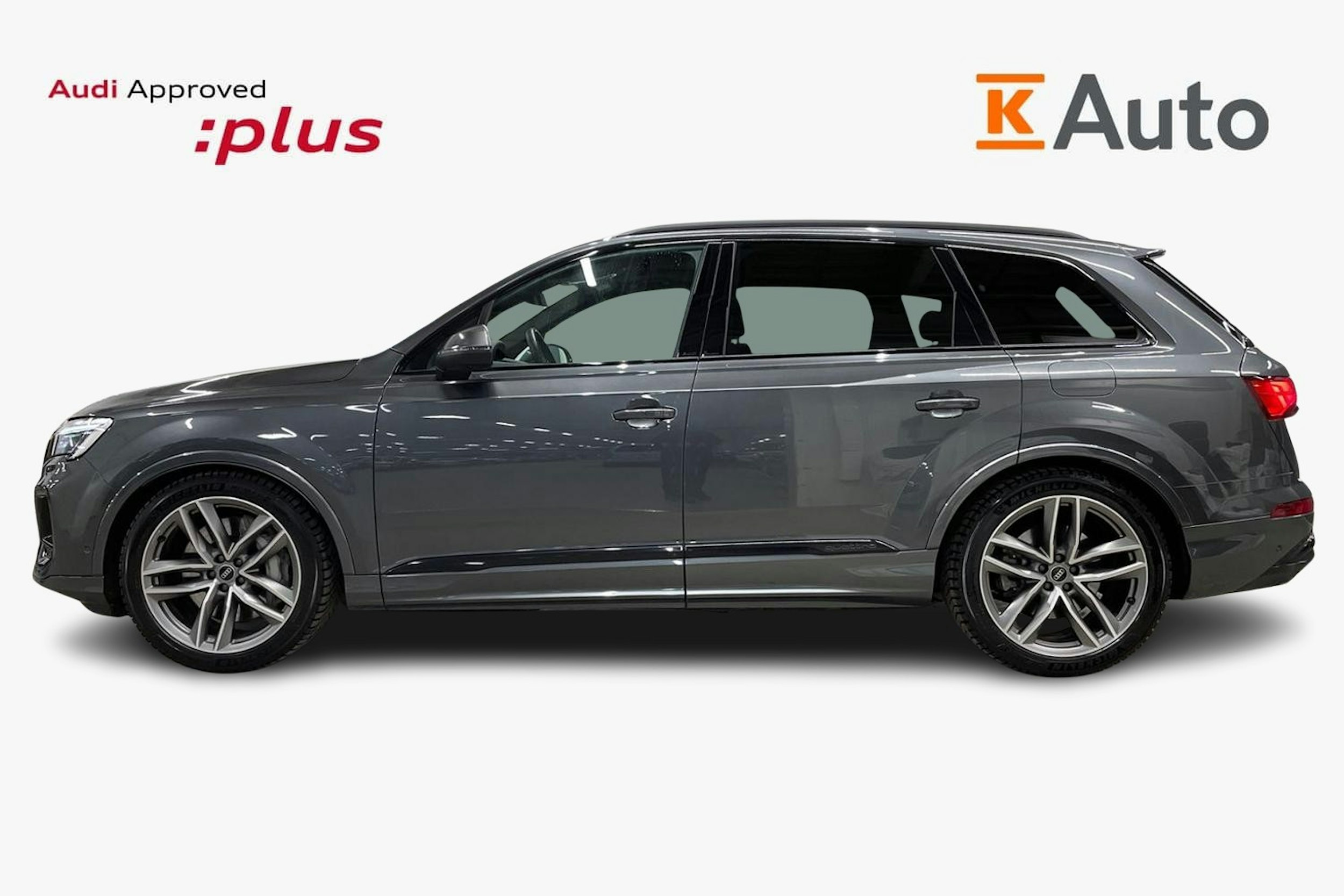 Harmaa Audi Q7 2024 kuva 6.