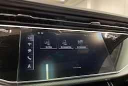 Harmaa Audi Q7 2024 kuva 17.