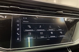 Harmaa Audi Q7 2024 kuva 19.