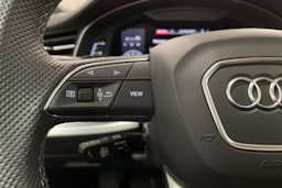 Harmaa Audi Q7 2024 kuva 27.