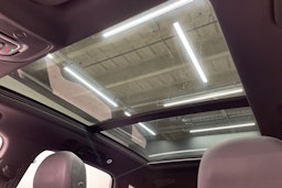 Harmaa Audi Q7 2024 kuva 32.