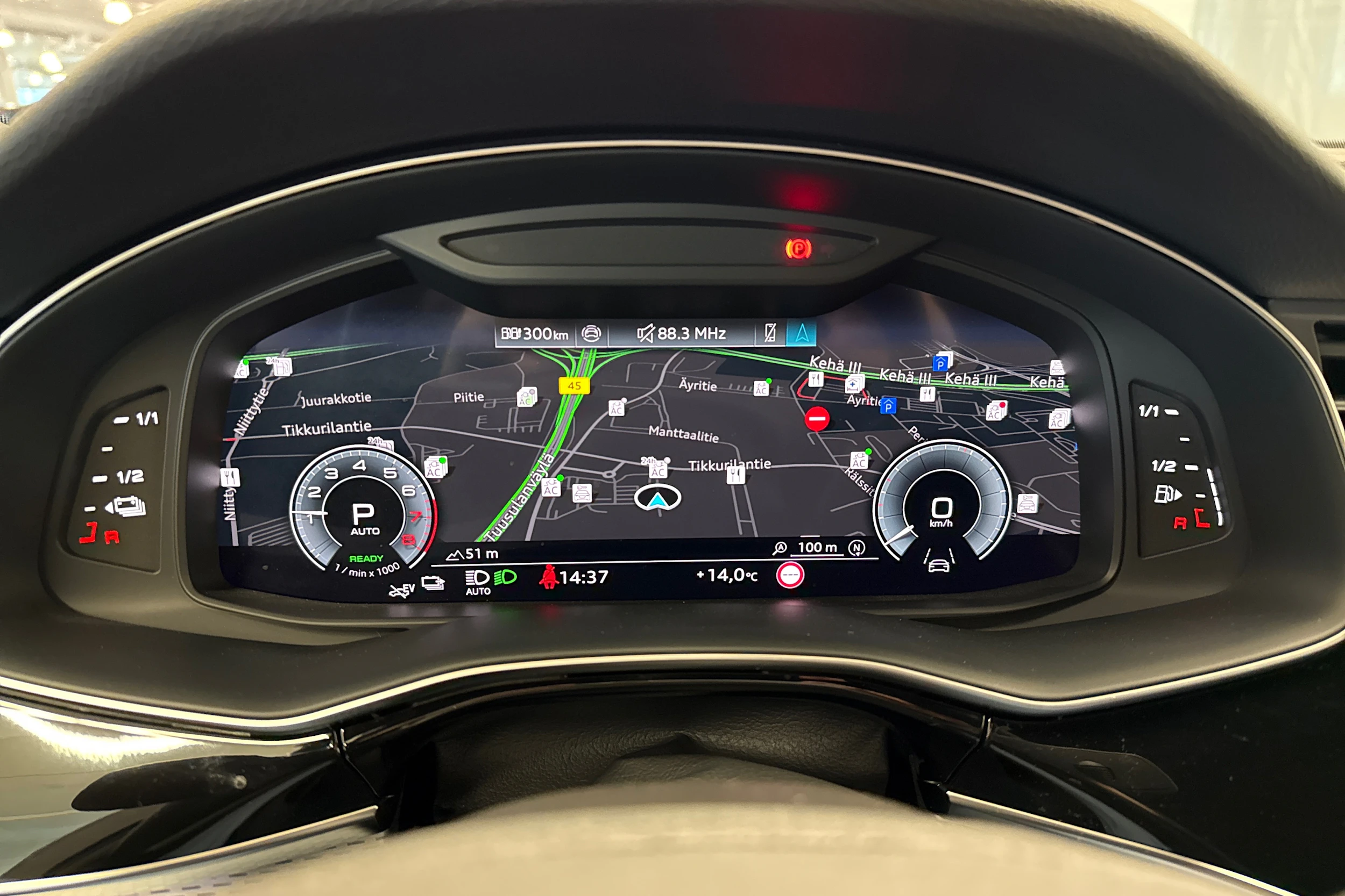 ruskea (beige) Audi Q7 2024 kuva 11.