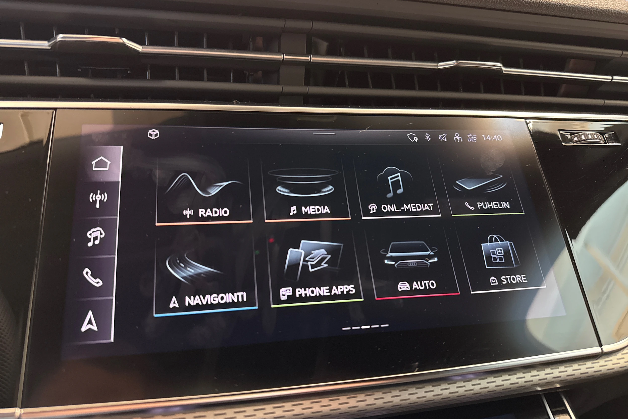 ruskea (beige) Audi Q7 2024 kuva 22.