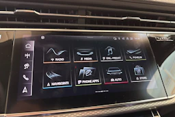 ruskea (beige) Audi Q7 2024 kuva 22.