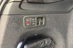 ruskea (beige) Audi Q7 2024 kuva 26.