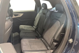 met. sininen Audi Q7 2024 kuva 10.