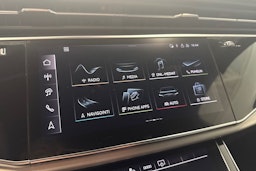 met. sininen Audi Q7 2024 kuva 23.