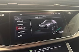 met. sininen Audi Q7 2024 kuva 26.