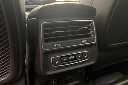 met. sininen Audi Q7 2024 kuva 29.