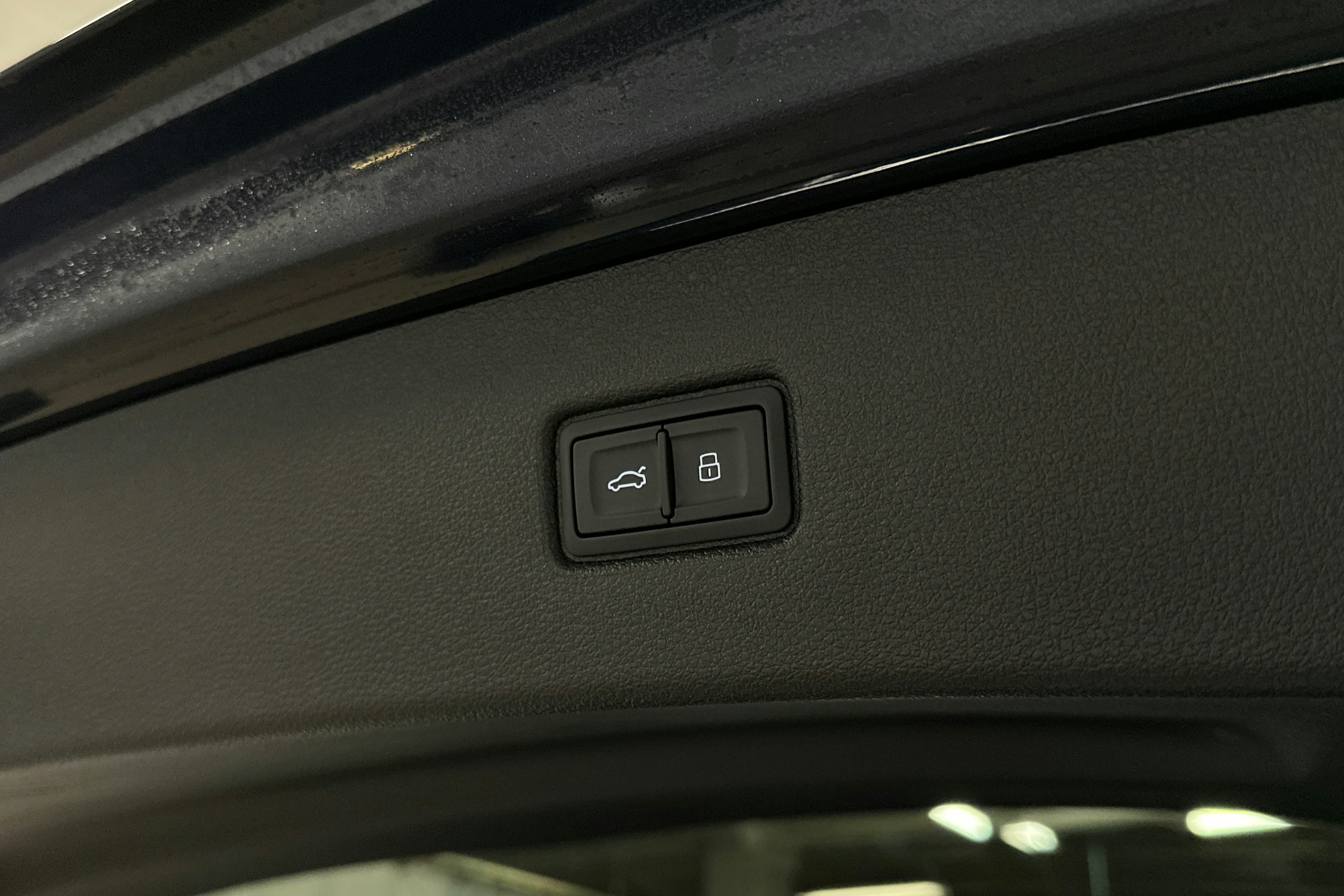 sininen Audi Q7 2025 kuva 32.