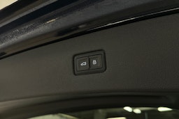 sininen Audi Q7 2025 kuva 32.