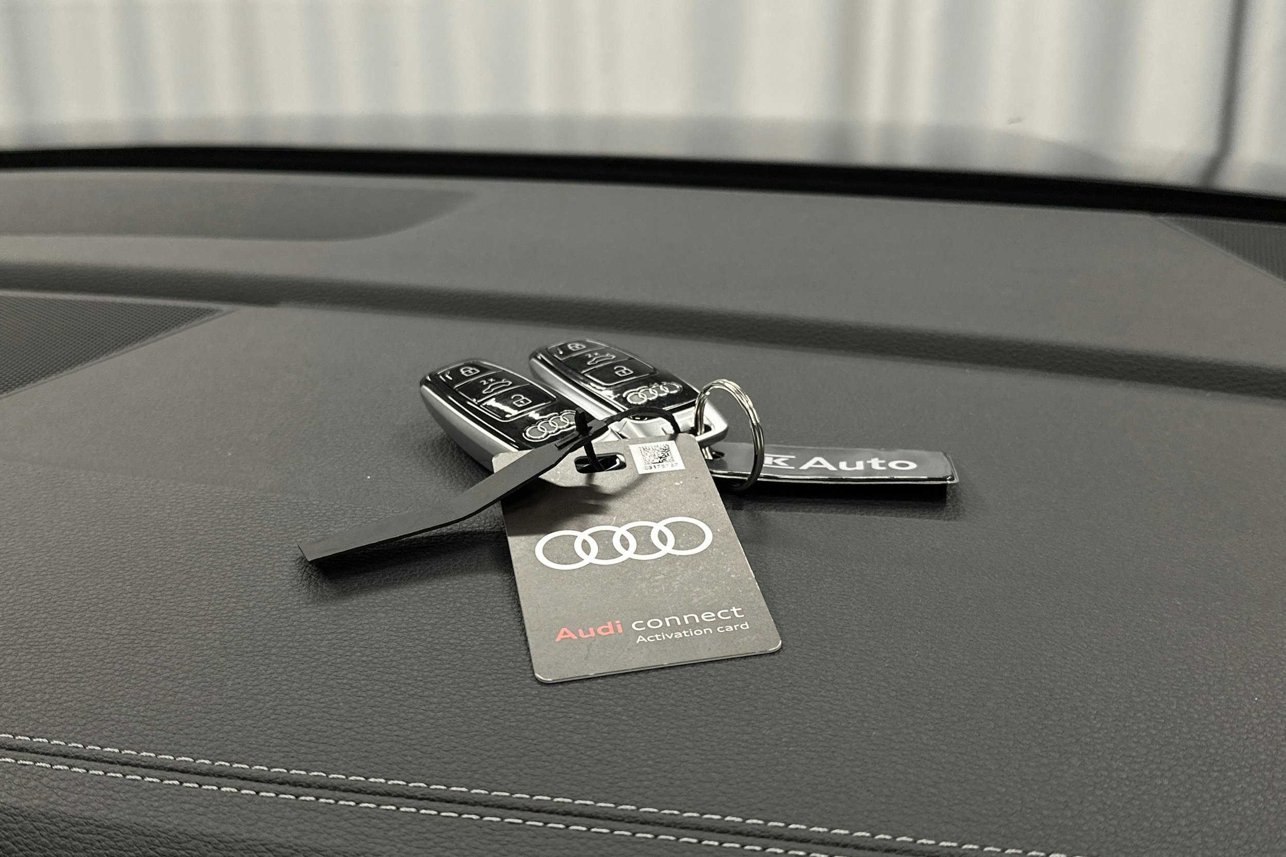 sininen Audi Q7 2025 kuva 36.