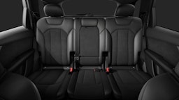 punainen Audi Q7 2025 kuva 9.