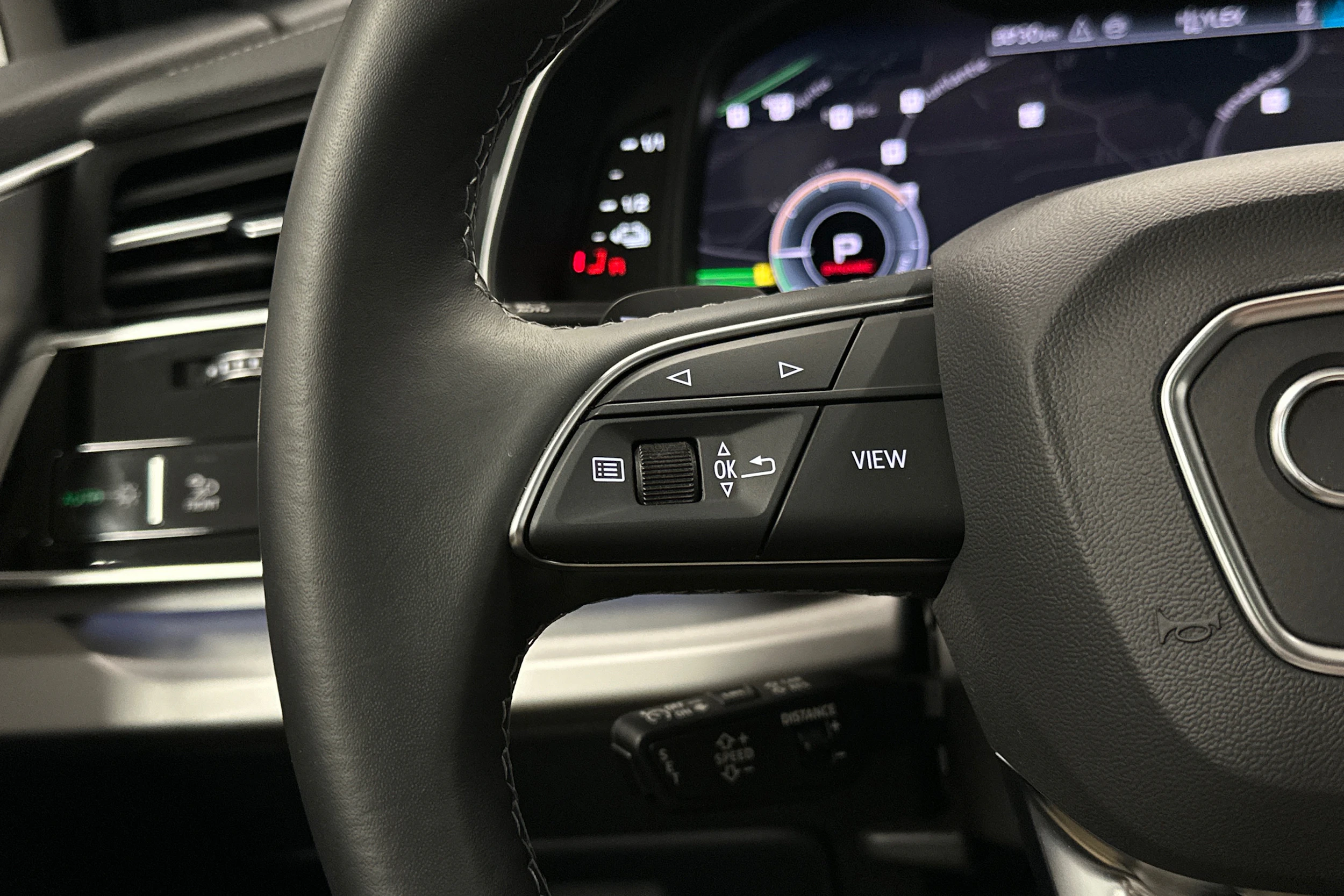 hopea Audi Q7 2025 kuva 11.