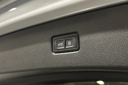 hopea Audi Q7 2025 kuva 29.