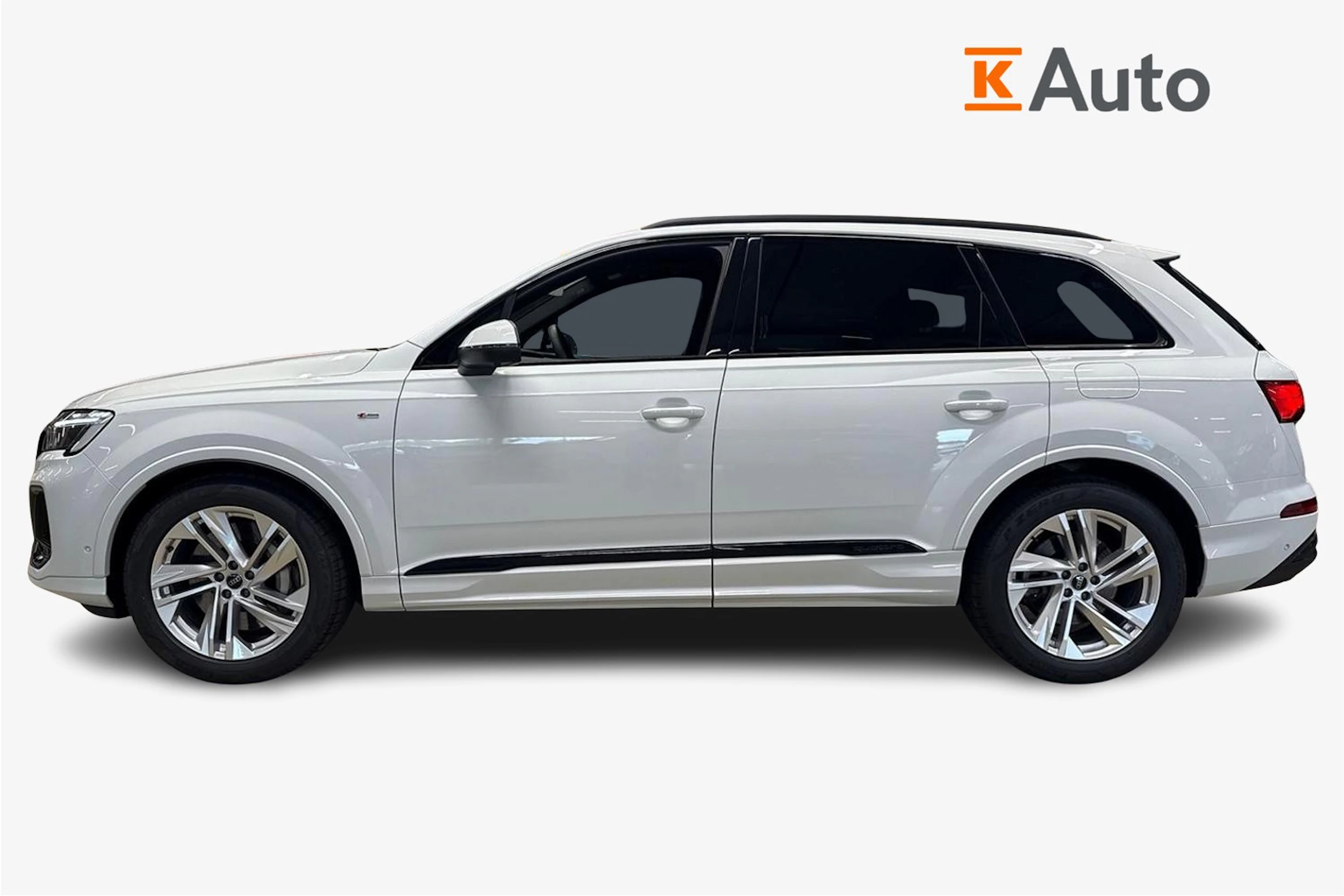 valkoinen Audi Q7 2025 kuva 5.
