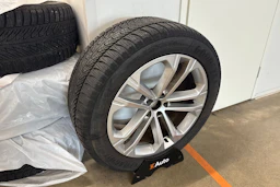 valkoinen Audi Q7 2025 kuva 9.